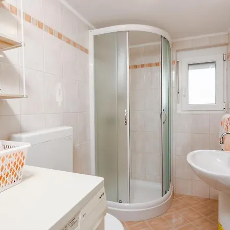 With A Parking Space - 2288 Apartment Rovinj