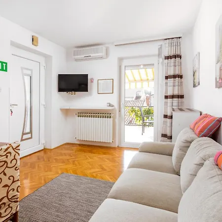 Apartment With A Parking Space - 2288 Rovinj