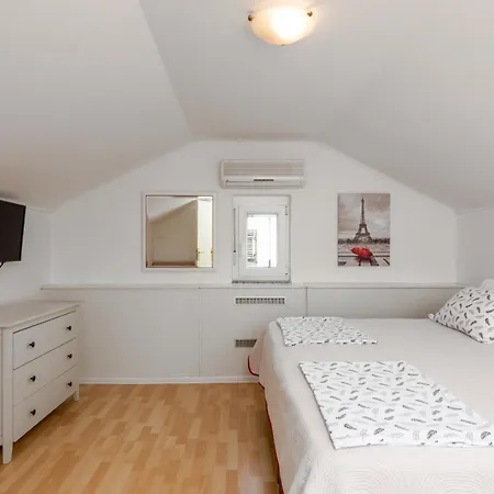 Apartment With A Parking Space - 2288