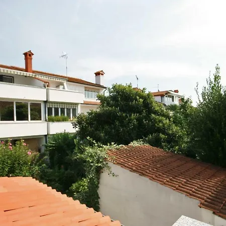 Apartament With Parking Space - 2288 Rovinj